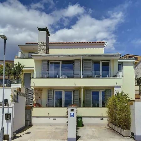 Holiday Bonelli Holiday home Medulin